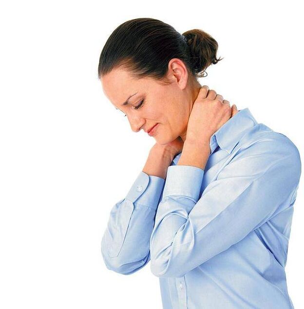 Headaches in a woman due to thoracic osteochondrosis